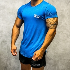 REMERA PERFORMANCE HARDWORK BLUE en internet