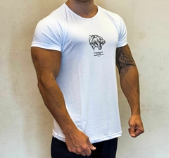REMERA PERFORMANCE ROAR WHITE