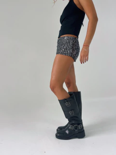 Mini Short Shiny on internet