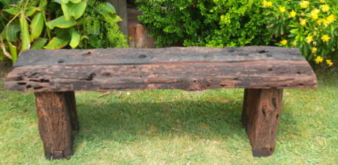 Banco de madera recuperada quebracho