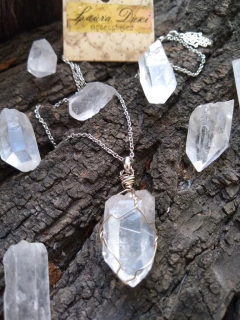 cadena con cuarzo cristal