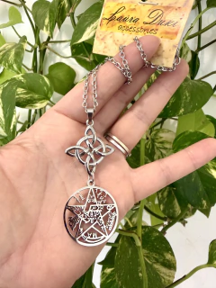 Cadena CORTA nudo de bruja RELIEVE y tetragrammaton calado CHICO