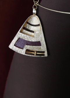 Broche Pierre Cardin na internet