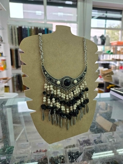 Exhibidor porta collares cuello busto en internet