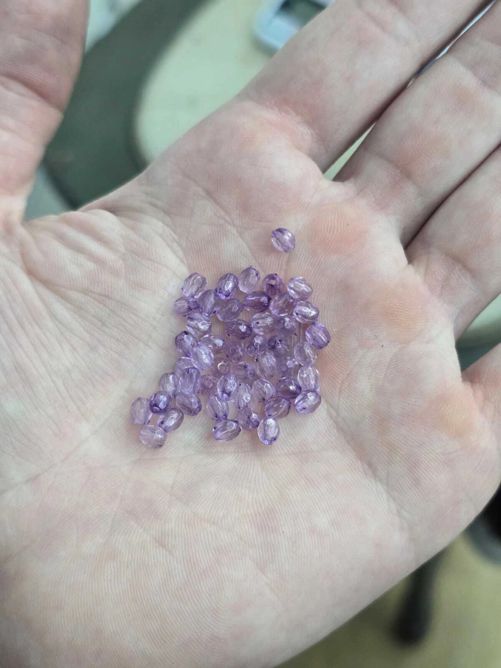 Cuentas facetadas 3mm Lila Transl. x100g≈