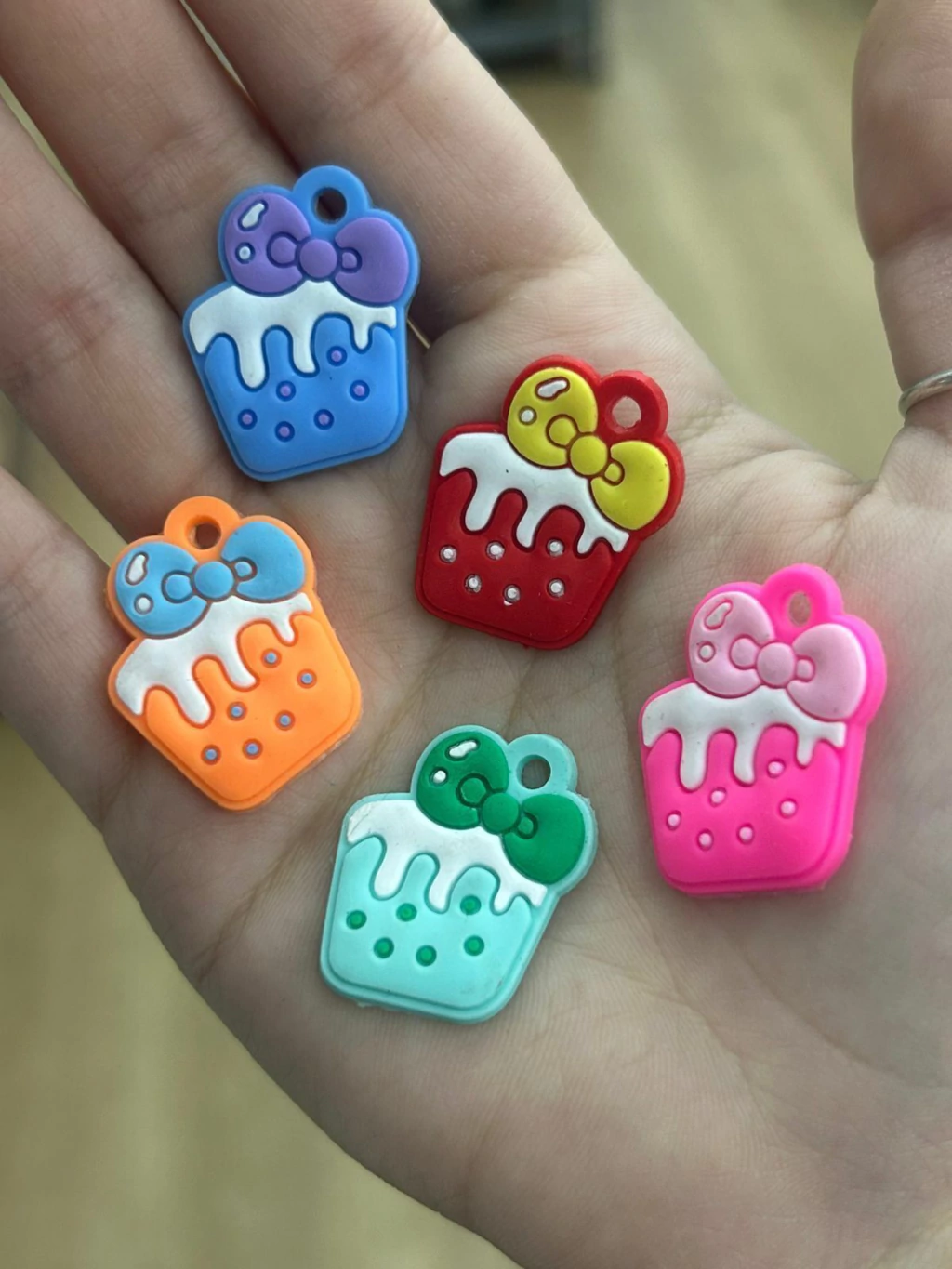 Dijes muffins x 1 unidad (dijes infantiles)