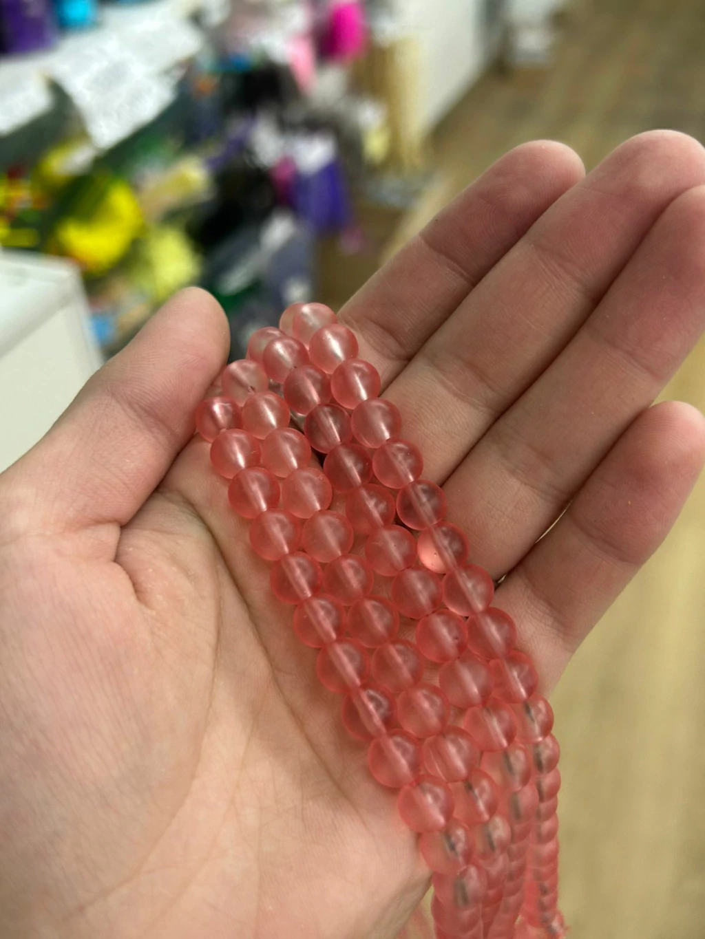 Tira de perla vidrio rojo claro translucido 8mm (aprox 70cm de largo)