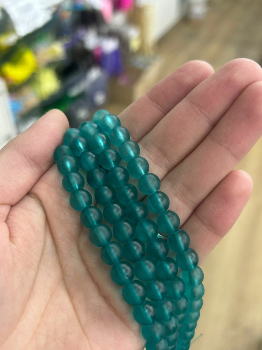 Tira de perla vidrio turquesa translucido 8mm (aprox 70cm de largo)