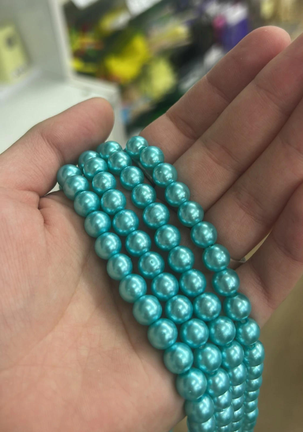 Tira de perla vidrio celeste metalizado 8mm (aprox 70cm de largo)