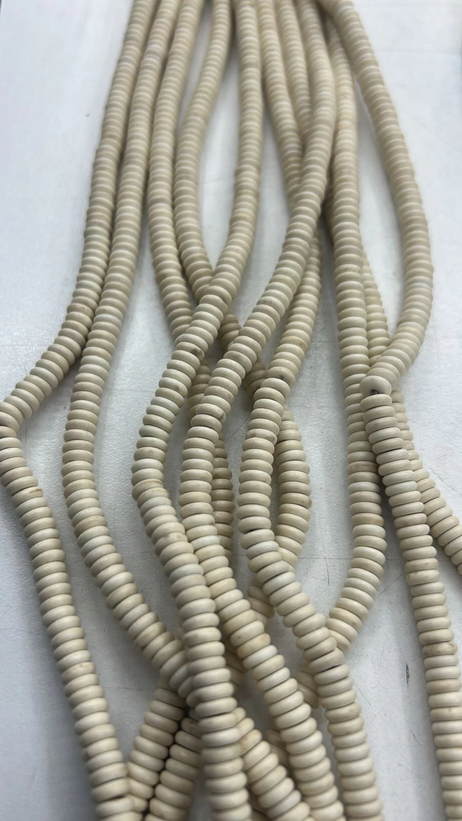 Tira de donas natural 6mm x 2.5mm (piedra reconstituida)