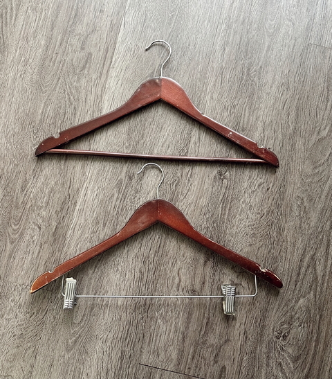 2 Perchas usadas sin cambio