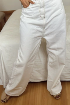 Jean Pilar Caído Blanco - comprar online