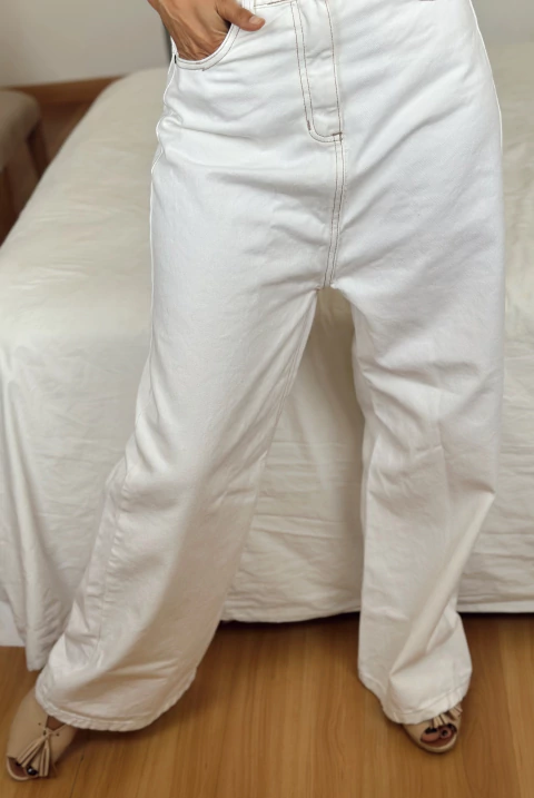 Jean Pilar Caído Blanco - comprar online