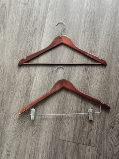 2 Perchas usadas sin cambio - comprar online