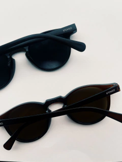 Óculos - “Classic” na internet