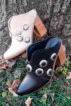 Mules Zuecos Taco Madera Monedas Plata Quica Donna - comprar online