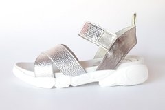 Sandalias Zapatillas Cuero Livianas Cómodas Quica Moda