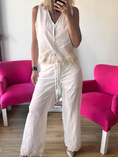 Conjunto Luz - Conjunto Lino Bordado con Saquito - comprar online