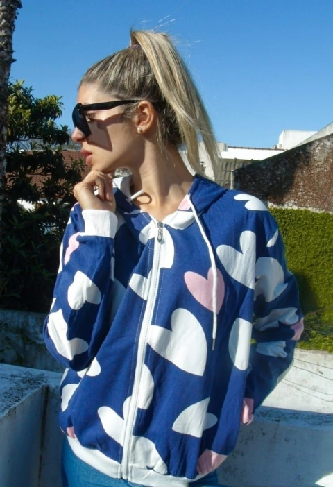 Campera Importada Engomada Corazones Grandes