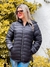Campera "Wonder" - Inflada Con Capucha Cierre Straas - FRESKA Urbana Mayorista 