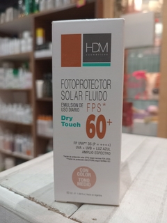Hdm fotoprotector solar fluido 60+ con color Tono medio (TOQUE SECO)