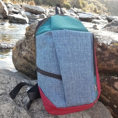 Imagen de Mochila 10 litros QUEBRADA