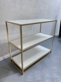 MESADA DORADA CON ESTANTES - comprar online