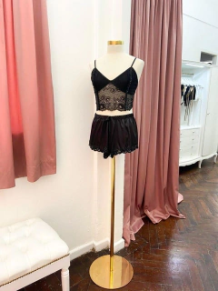 Percheros y bustos para Schon