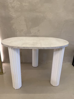 Mesa ovalada - comprar online