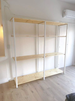 Imagen de ESTANTERIAS Y MESA PARA LUQUI BABY STUFF