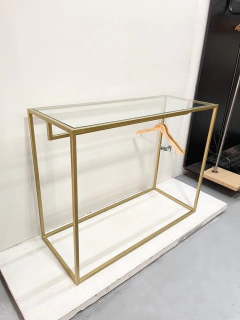 Mesa dorada mediana - comprar online