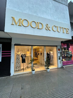 Maniquies colgantes y bustos para Mood - Maniquies Argentina