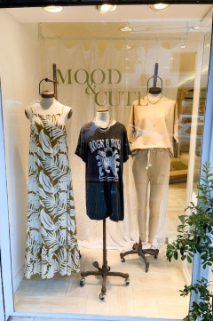 Maniquies colgantes y bustos para Mood