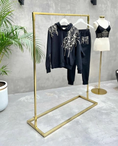 PERCHERO MINIMALISTA BRONCE Y CROMO - Maniquies Argentina