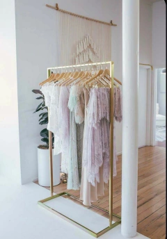 PERCHERO MINIMALISTA BRONCE Y CROMO en internet