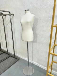 BUSTO DAMA BASE PLATO HIERRO CROMADA - Maniquies Argentina