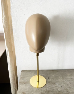 CABEZA FIBRA EXHIBIDORA BASE BRONCE - Maniquies Argentina