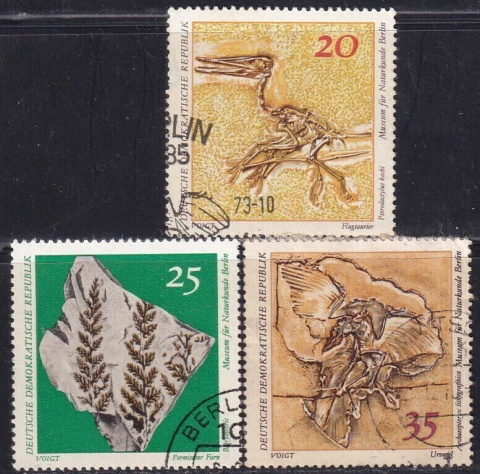 1824 / 6 ....... ALEMANHA - D D R - MUSEU DE BERLIN - USADO