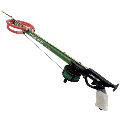 Arbalete CRESSI Apache Tyro DUAL dois elasticos de 14mm, cano de alumínio verde com guia inteiriço, carretilha horizontal com fricção e coronha com solta linha inteligente e protetor de peito, arpão em aço inox mola 6.3mm compre aqui na rota sub