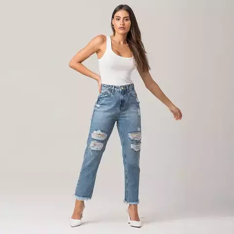 Calça jeans reta barra abertura e desfiado disparate - comprar online