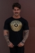 Camiseta masculina estampa metalizada trinity