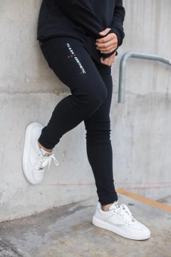 Pantalón Jogging Shield Black Fuark - comprar online