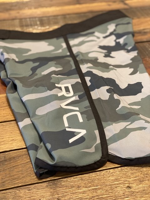 Bermuda Rvca EASTERN III 20 VERDE MILITAR