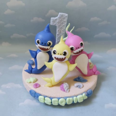 Adorno Torta Baby shark y 10 souvenirs - comprar online