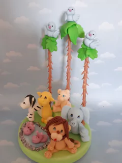 Adorno torta animalitos en internet