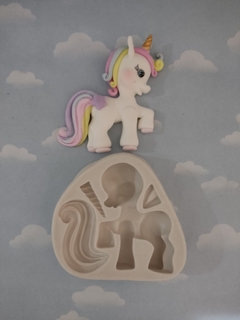 Molde silicona unicornio 175