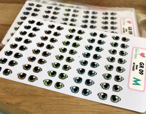 Gr 09. Olhos Resinados