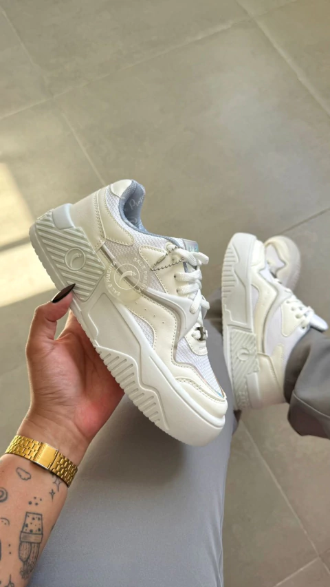 Tênis Forms Branco - comprar online