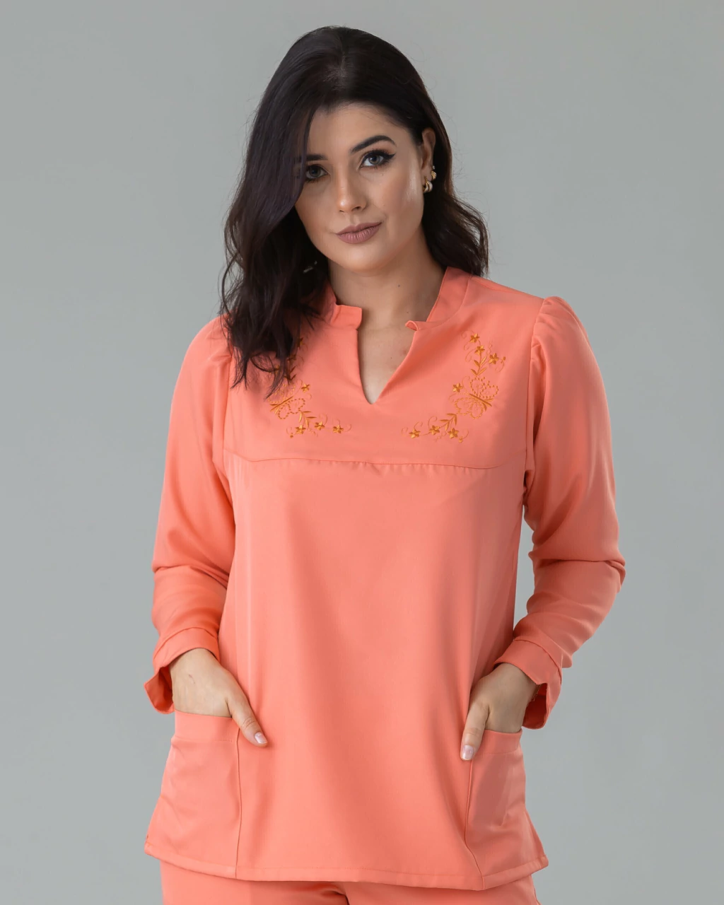 Blusa Scrub Feminino Bordado – Namastê