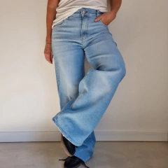 Jean SUPER WIDE Eccomi Cua en internet